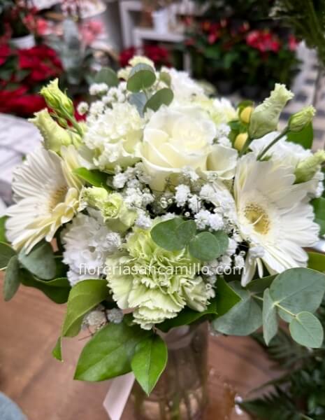 Bouquet tutto bianco misto