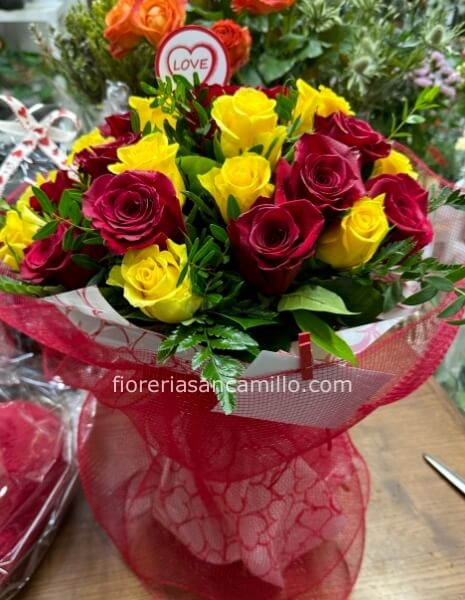 Bouquet Rosso passione ❤️🔥e giallo gelosia 🌹