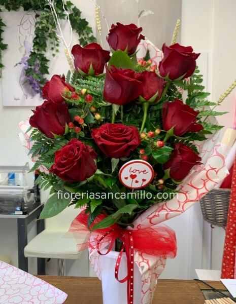 Mazzo alto rose rosse