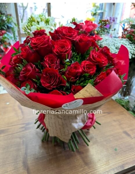 Mazzo di 29 rose rosse 🌹