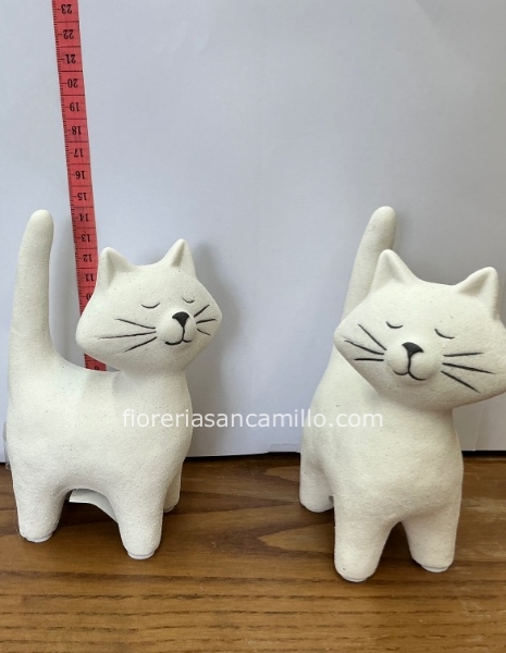 Gattino grazioso in ceramica